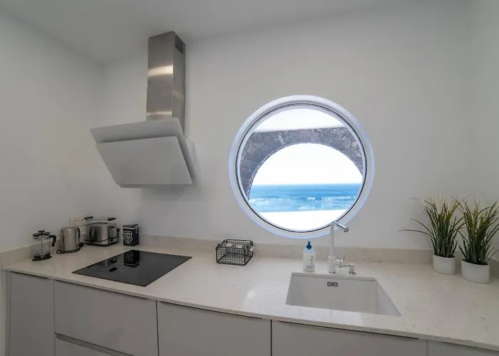 Villa Casa Leon, Exceptional 6 Bed Puerto del Carmen (Lanzarote)