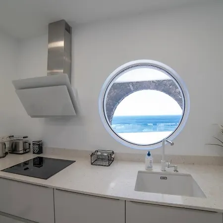 Villa Casa Leon, Exceptional 6 Bed Puerto del Carmen (Lanzarote)