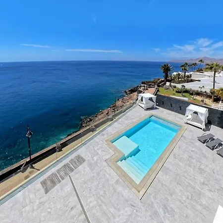 Casa Leon, Exceptional 6 Bed * Puerto del Carmen (Lanzarote)