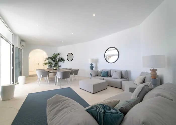 Casa Leon, Exceptional 6 Bed