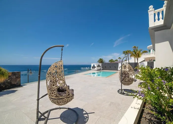 Casa Leon, Exceptional 6 Bed * Puerto del Carmen (Lanzarote)